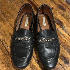 Massimo Dutti Black Leather Slip-On Loafers with Chain Accent